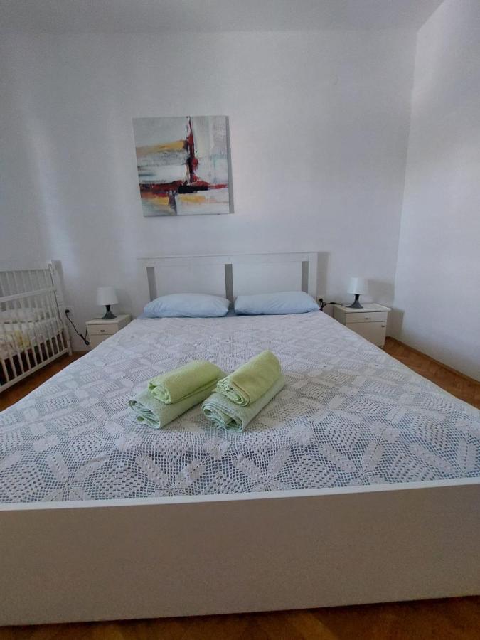 Apartments Mornar Poljica  Rum bild